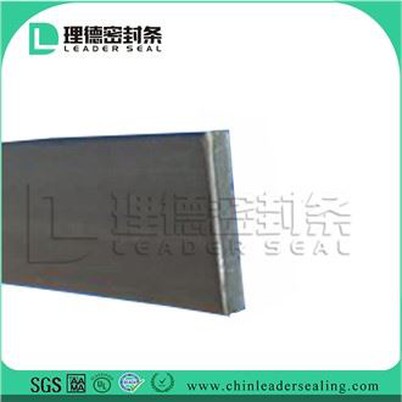 גליל טייפ מגנטי עם גב דבק